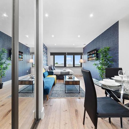 Modern One Bedroom Flat - Sleeps 5 -Near Heathrow - London Ub3 Exteriör bild
