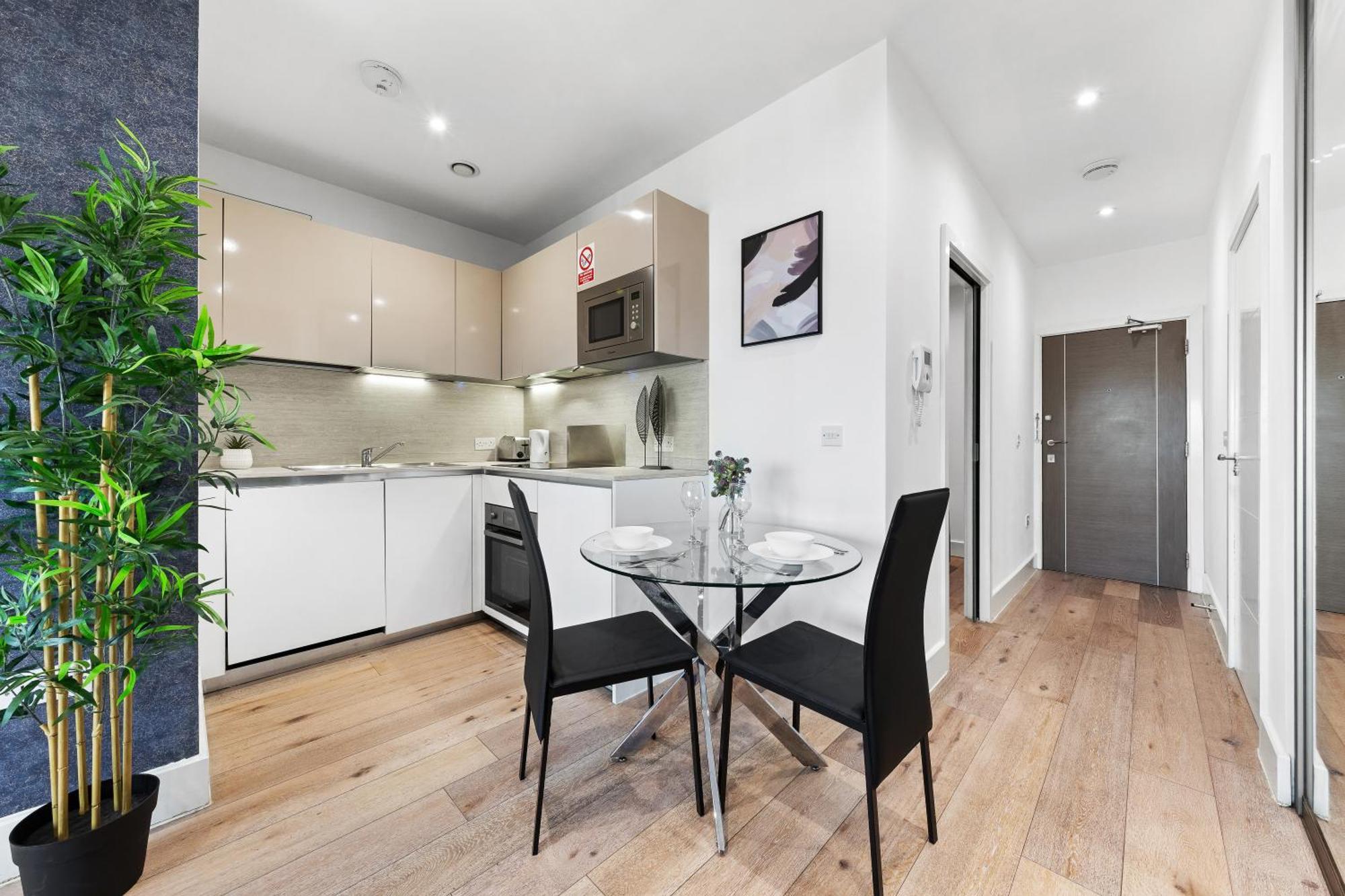 Modern One Bedroom Flat - Sleeps 5 -Near Heathrow - London Ub3 Exteriör bild