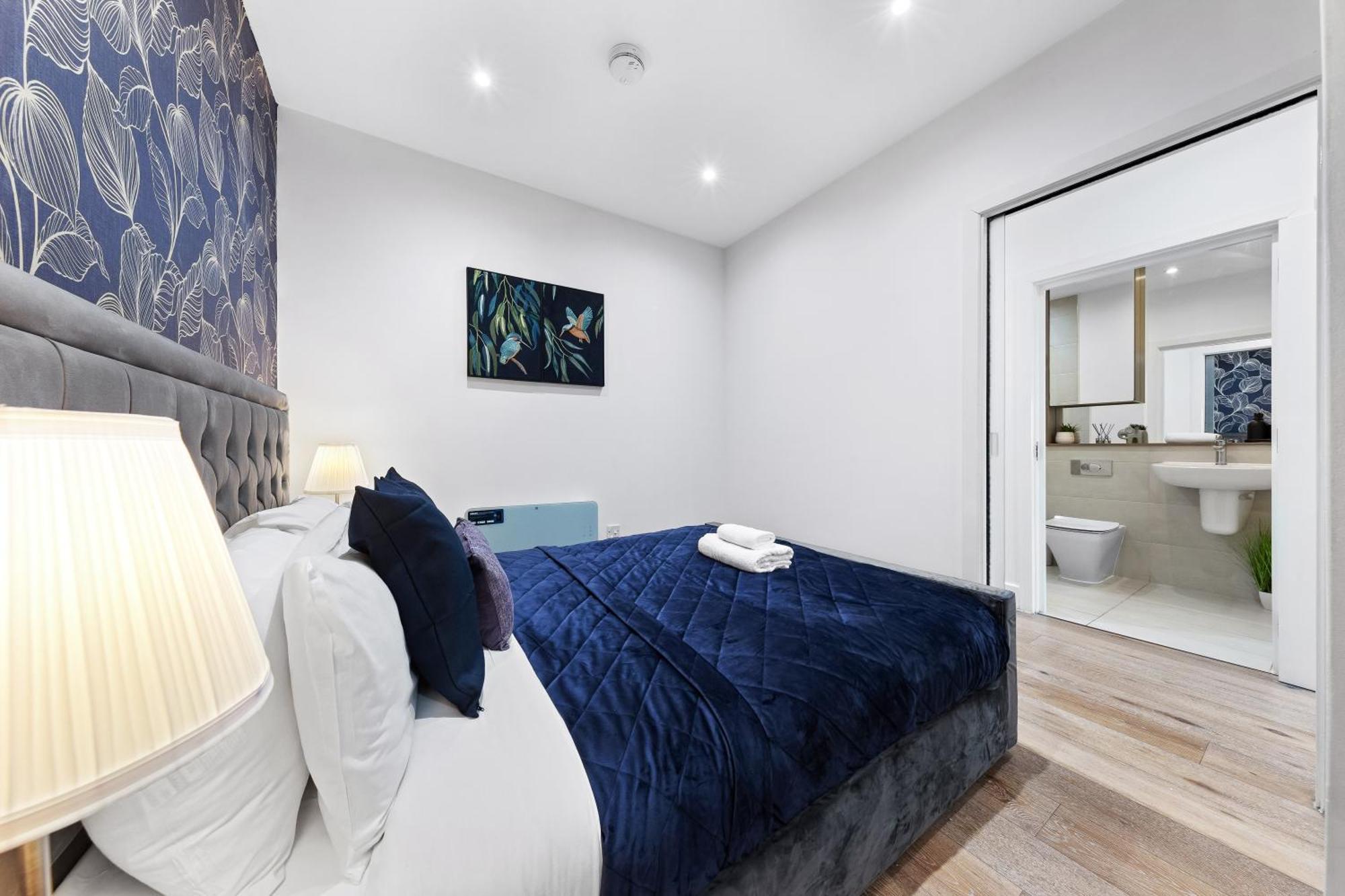 Modern One Bedroom Flat - Sleeps 5 -Near Heathrow - London Ub3 Exteriör bild